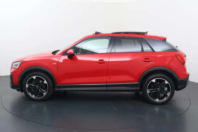 Audi Q2 (2025) thumbnail 2