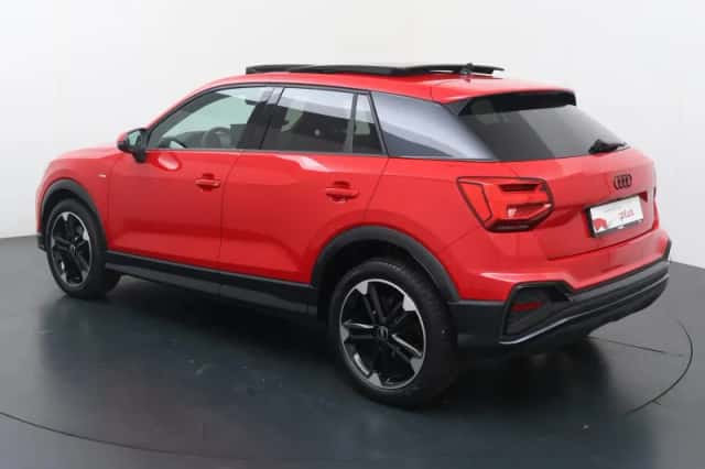 Audi Q2 (2025) thumbnail 4