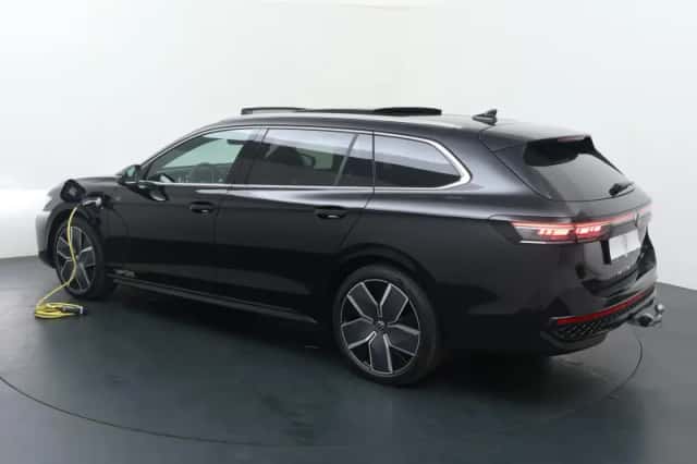 Volkswagen Passat (2026) thumbnail 4