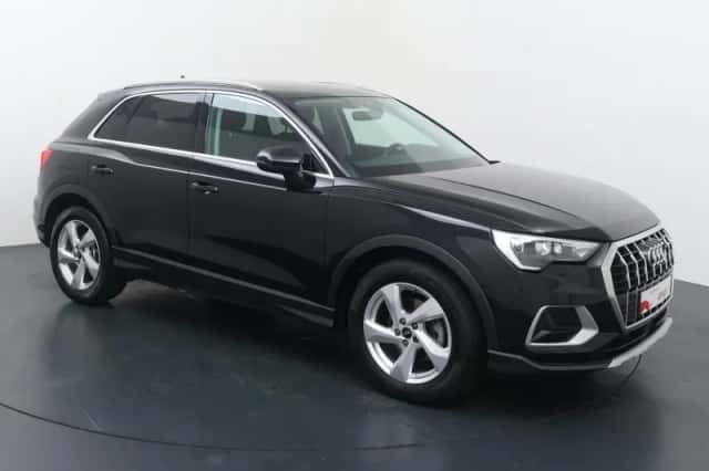Audi Q3 (2022) thumbnail 3