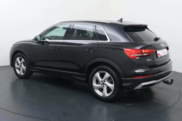 Audi Q3 (2022) thumbnail 5