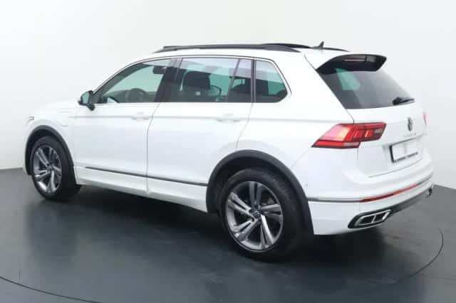 Volkswagen Tiguan (2022) thumbnail 5