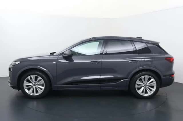 Audi Q6 e-tron (2025) thumbnail 2