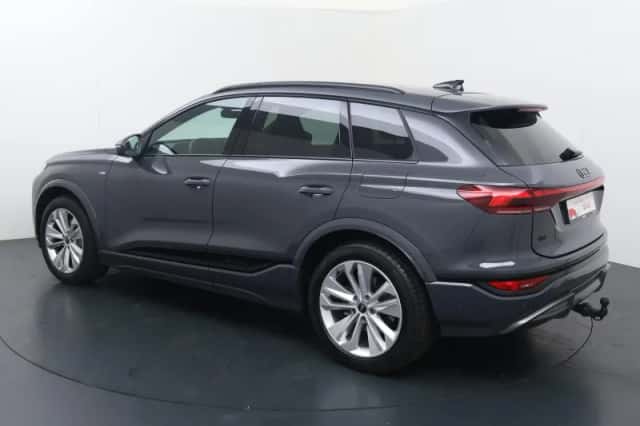 Audi Q6 e-tron (2025) thumbnail 5