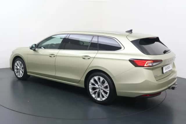 Škoda Superb (2025) thumbnail 4