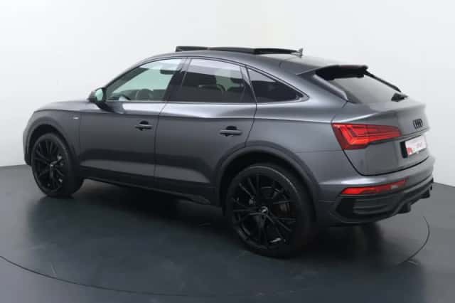 Audi Q5 (2022) thumbnail 5
