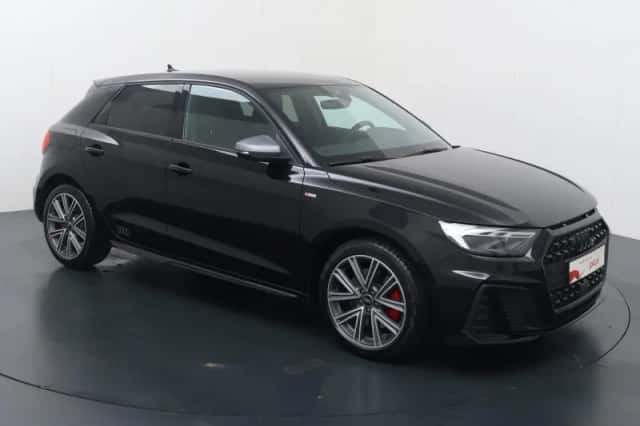Audi A1 (2025) thumbnail 3
