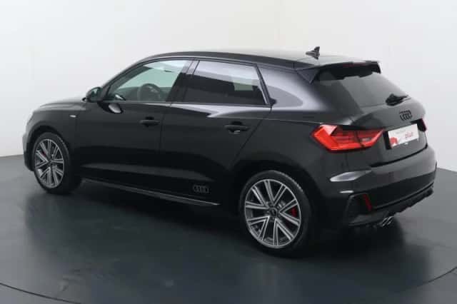 Audi A1 (2025) thumbnail 4