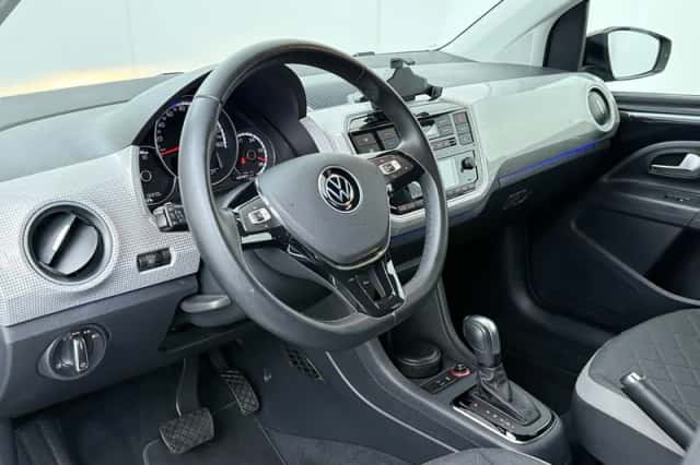 Volkswagen E-Up! (2025) thumbnail 6