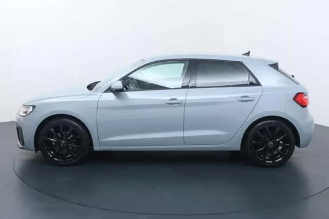 Audi A1 (2024) thumbnail 2