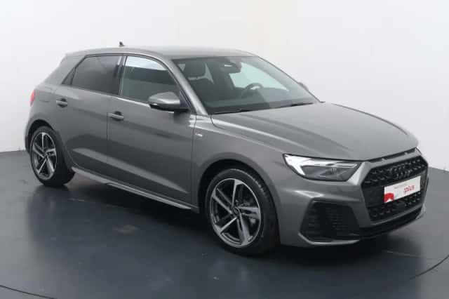Audi A1 (2025) thumbnail 3