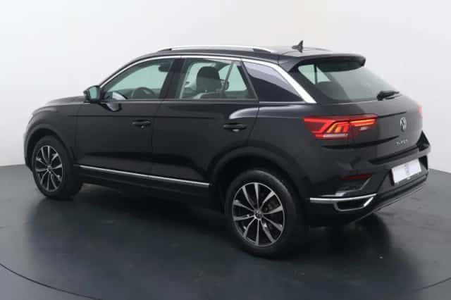 Volkswagen T-Roc (2021) thumbnail 5