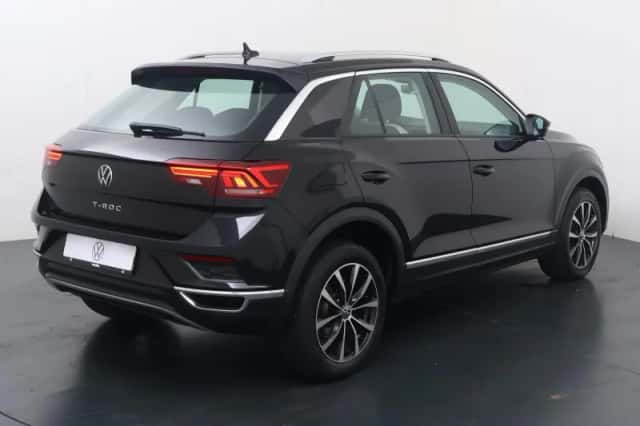 Volkswagen T-Roc (2021) thumbnail 6