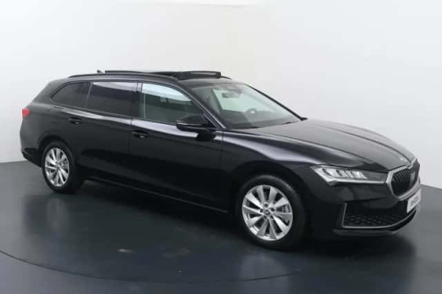 Škoda Superb (2024) thumbnail 3