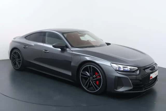 Audi e-tron GT (2022) thumbnail 3