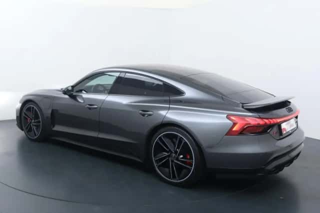 Audi e-tron GT (2022) thumbnail 4