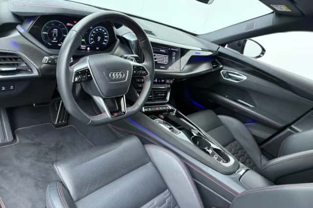 Audi e-tron GT (2022) thumbnail 6