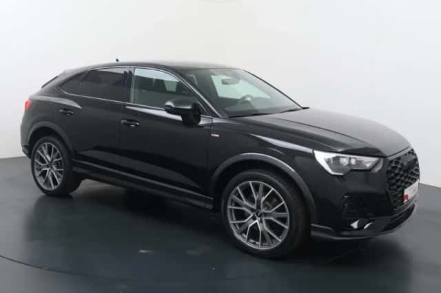 Audi Q3 (2022) thumbnail 3