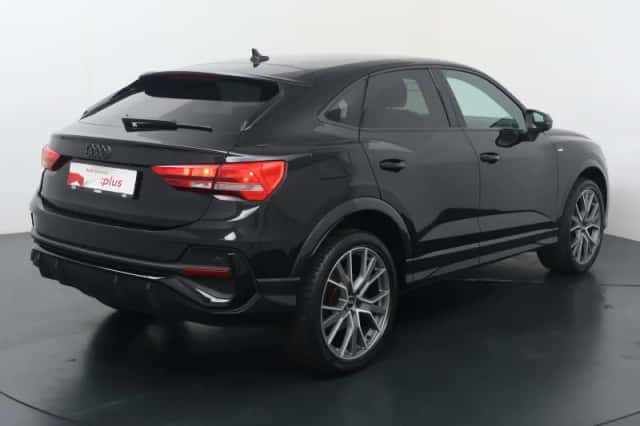 Audi Q3 (2022) thumbnail 6