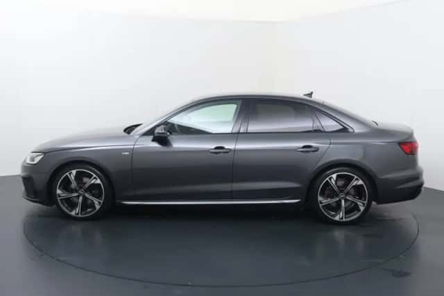 Audi A4 (2021) thumbnail 2