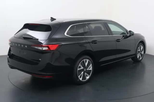 Škoda Superb (2026) thumbnail 5