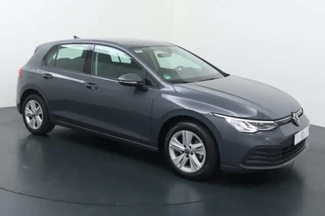 Volkswagen Golf (2023) thumbnail 3