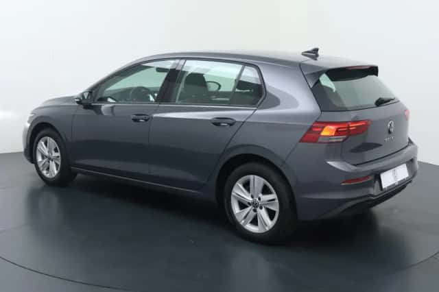 Volkswagen Golf (2023) thumbnail 5