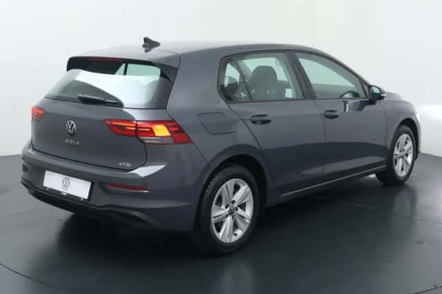 Volkswagen Golf (2023) thumbnail 6