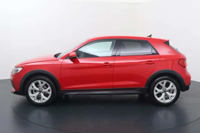 Audi A1 (2025) thumbnail 2