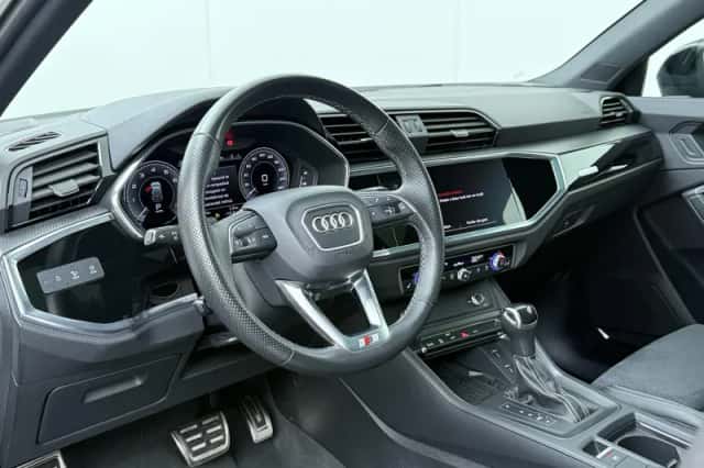 Audi Q3 (2024) thumbnail 6
