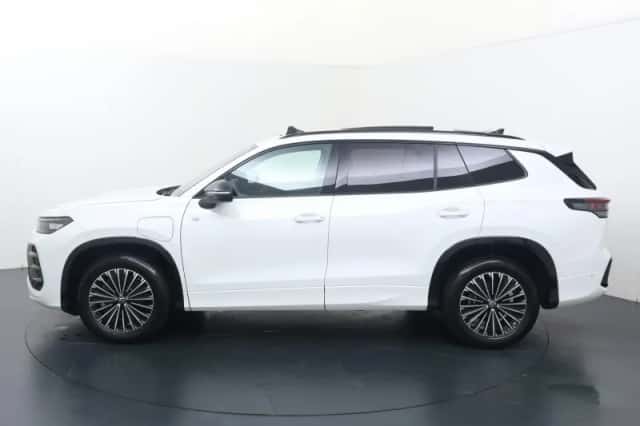 Volkswagen Tayron (2025) thumbnail 2