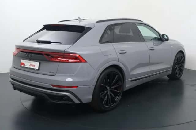 Audi Q8 (2023) thumbnail 5