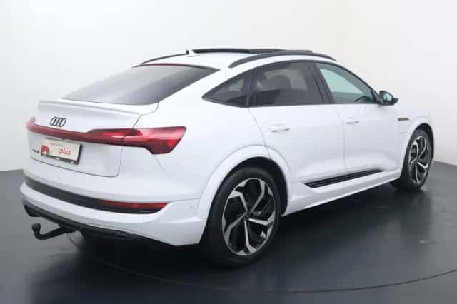 Audi e-tron (2023) thumbnail 5