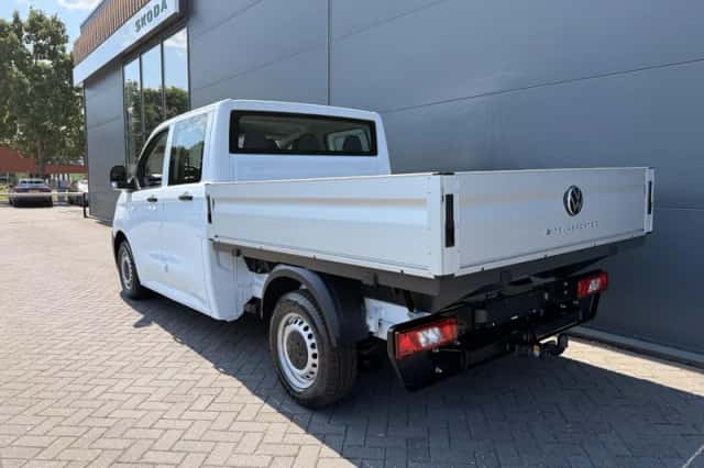 Volkswagen E-Transporter (2026) thumbnail 2