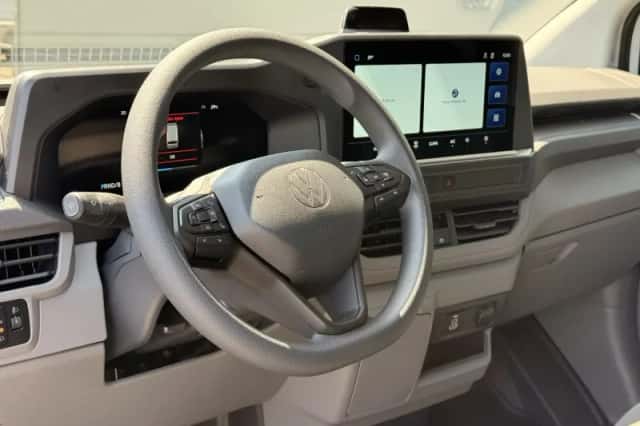 Volkswagen E-Transporter (2026) thumbnail 4