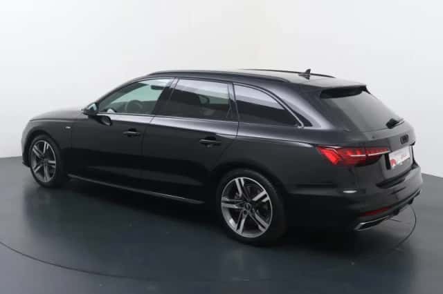 Audi A4 (2023) thumbnail 5