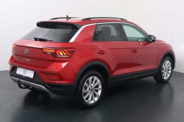 Volkswagen T-Roc (2022) thumbnail 5