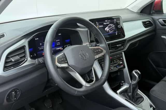 Volkswagen T-Roc (2022) thumbnail 6