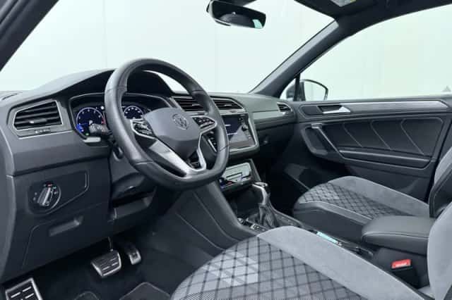 Volkswagen Tiguan (2023) thumbnail 6