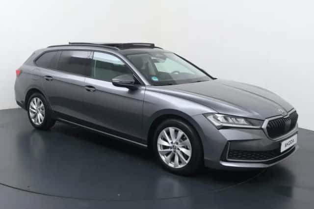 Škoda Superb (2024) thumbnail 3