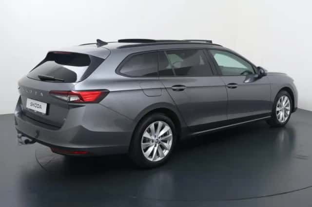 Škoda Superb (2024) thumbnail 6