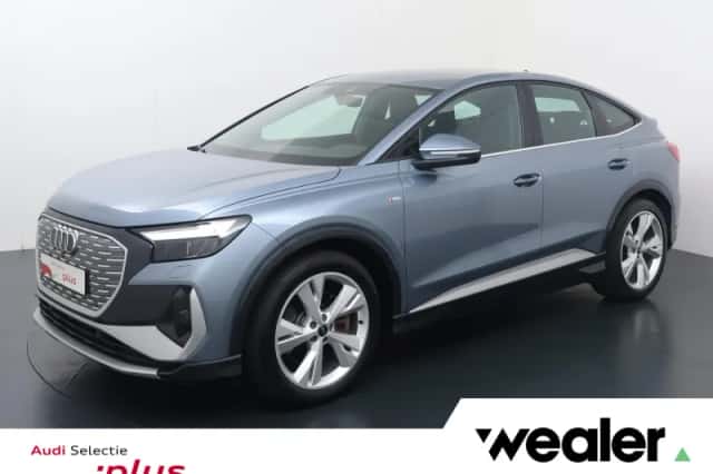 Audi Q4 (2023) thumbnail 1