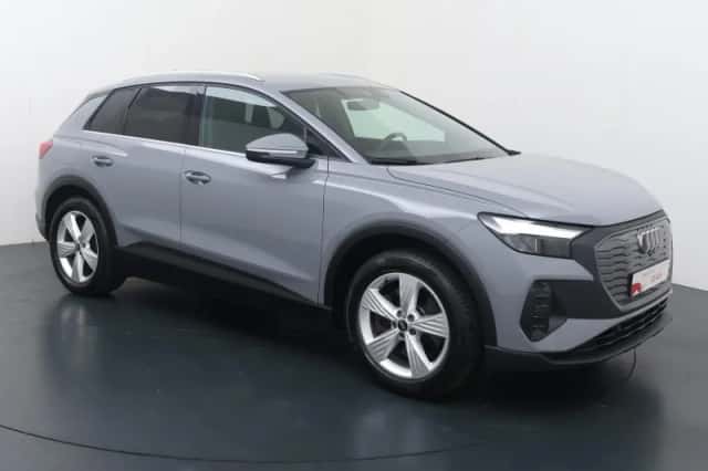 Audi Q4 e-tron (2023) thumbnail 3