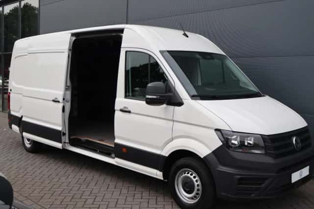 Volkswagen Crafter (2024) thumbnail 3