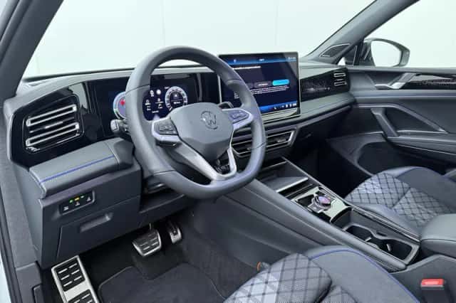 Volkswagen Tiguan (2025) thumbnail 6