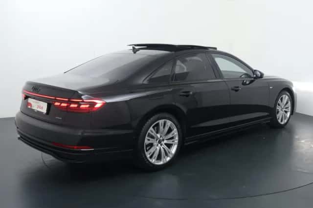 Audi A8 (2024) thumbnail 6