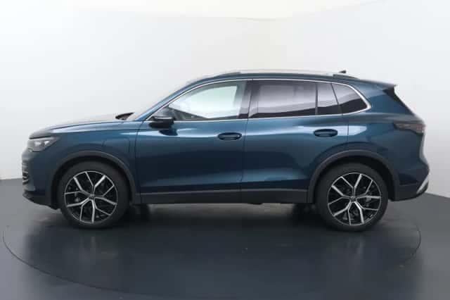 Volkswagen Tiguan (2025) thumbnail 2