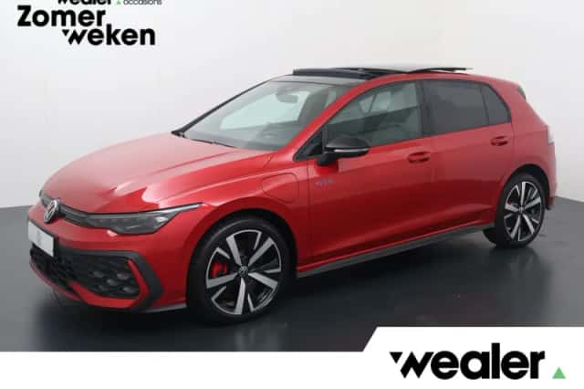 Volkswagen Golf (2025) thumbnail 1