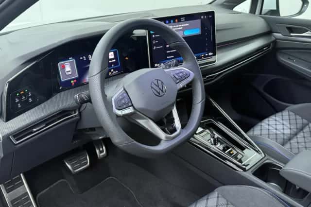 Volkswagen Golf (2025) thumbnail 6