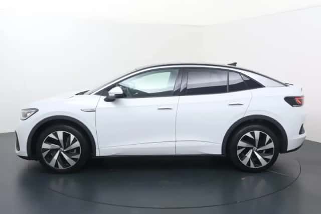 Volkswagen ID.5 (2022) thumbnail 2